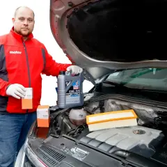 Czy przy wymianie oleju trzeba wymienić filtr? Oto ważne informacje