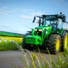 Jaki ciągnik na 70 ha: Wybierz najlepszy model dla swojego gospodarstwa