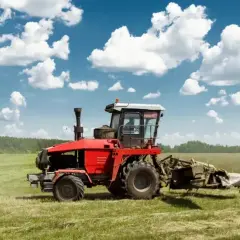 Czy na ciągnik trzeba mieć prawo jazdy? Sprawdź, jakie są wymogi