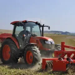Jaki ciągnik na 30 ha? Wybierz najlepszy model dla swojego gospodarstwa