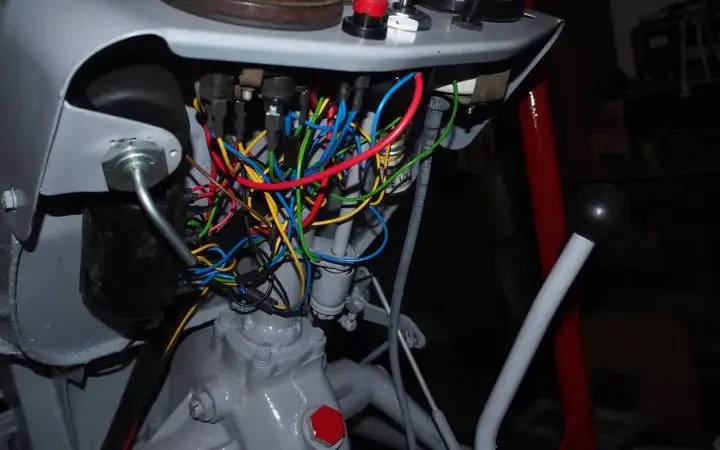 Ile kosztuje wymiana instalacji elektrycznej w ciągniku? Sprawdź ceny i czynniki wpływające na koszty