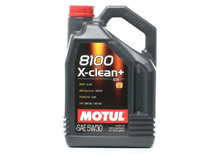 Olej Motul 8100 X-clean+ SAE 5W30, z normą ACEA C3, idealny do nowoczesnych silników.