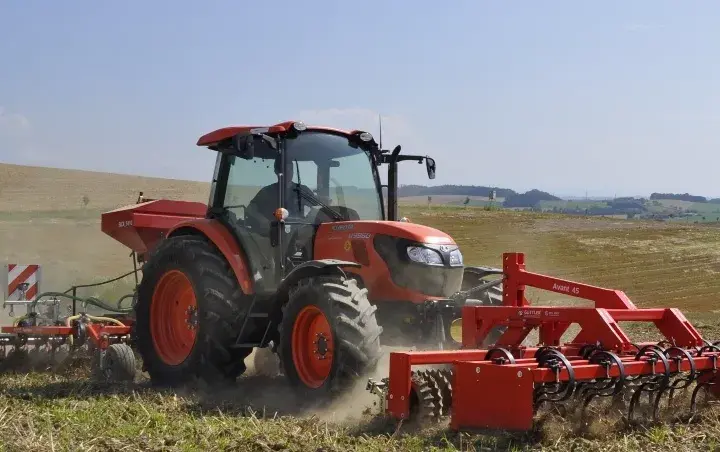 Jaki ciągnik na 30 ha? Wybierz najlepszy model dla swojego gospodarstwa