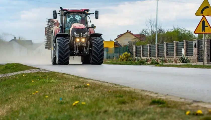 Ile kosztuje badanie techniczne ciągnika rolniczego? Nowe stawki 2025