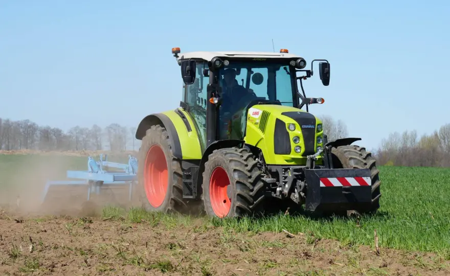 Claas Arion 430 - Czy to ciągnik dla Twojego gospodarstwa?