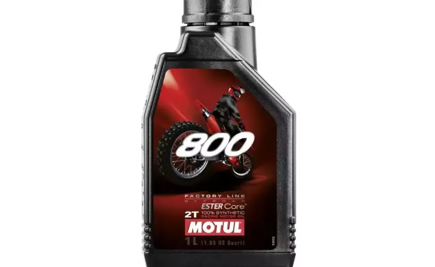 MOTUL 800 2T Road Racing - najlepszy olej do silników dwusuwowych
