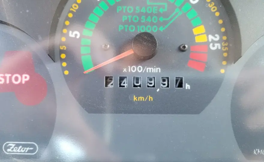 Motogodzina w ciągniku - Jak czytać licznik i oceniać zużycie?