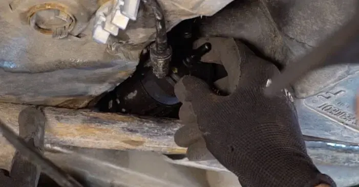 Gdzie jest filtr paliwa w Peugeot 307 1.6 benzyna? Oto prawda!