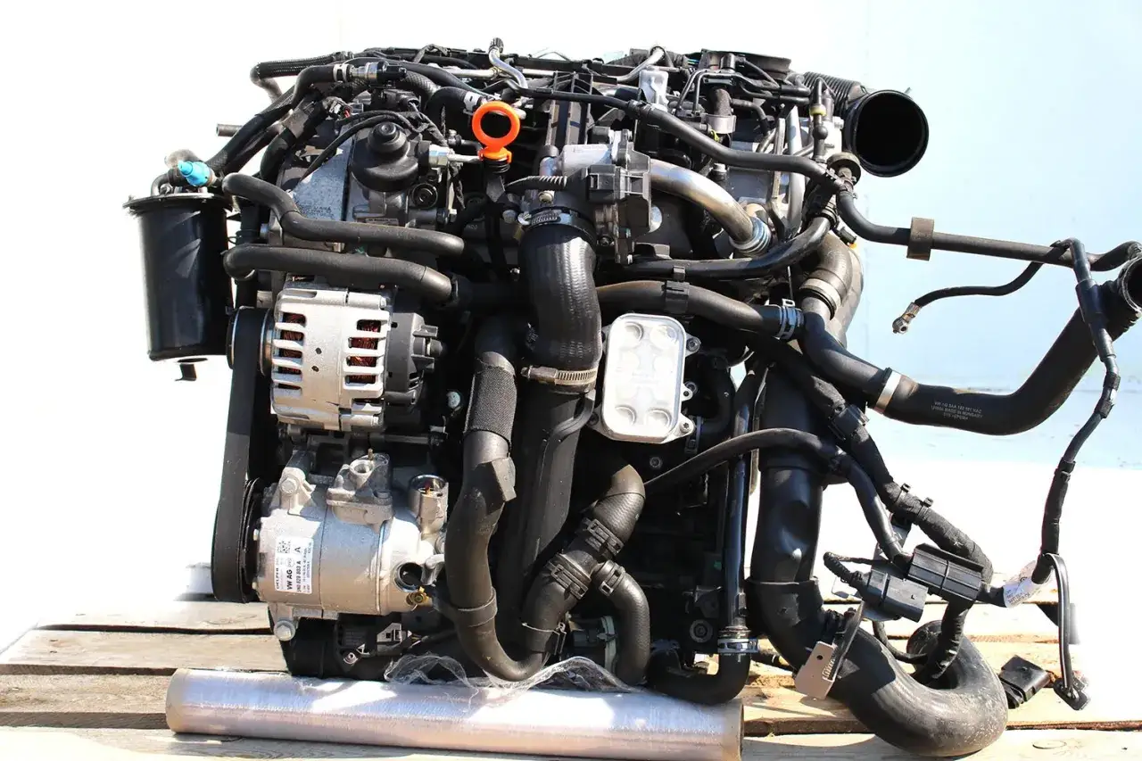 Silnik 2.0 TDI 140KM z turbosprężarką, alternatorem i przewodami. Gotowy do montażu.